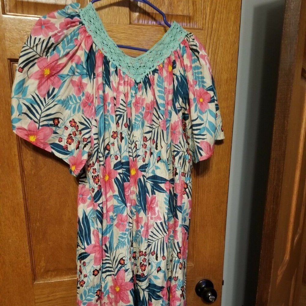 CW Classics Lounger dress (Women) (LARGE)